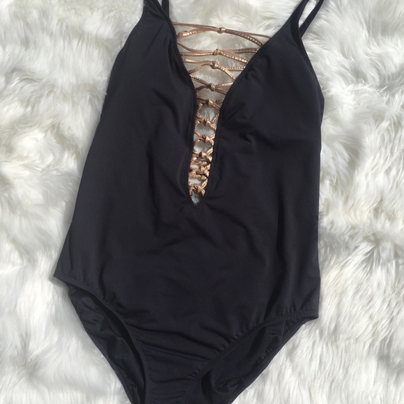 Bleu Rod Beattie Other - Bleu Rod Beattie one pieces bathing suit